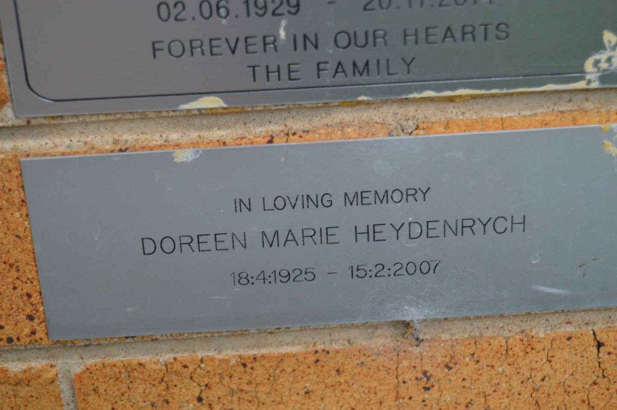 HEYDENRYCH Doreen Marie 1925-2007