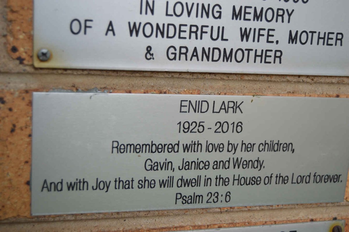 LARK Enid 1925-2016