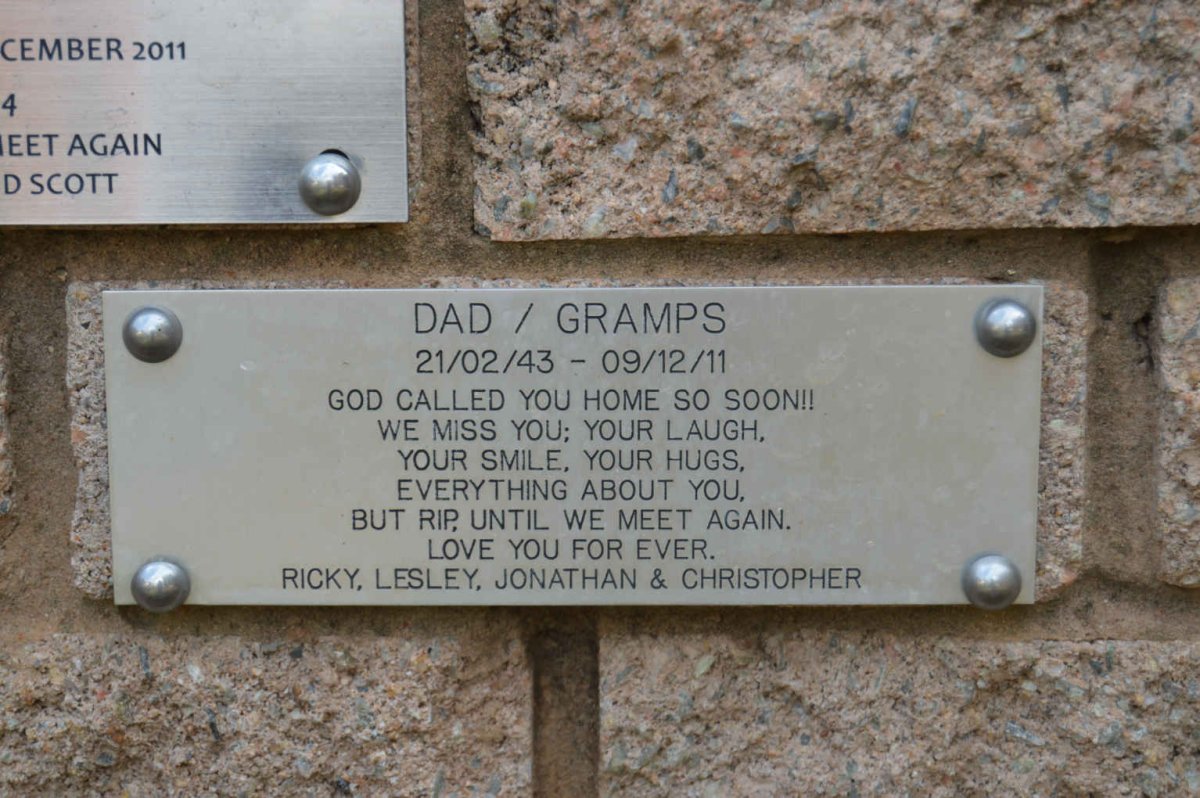 RENNIE Ian Leslie 1943-2011