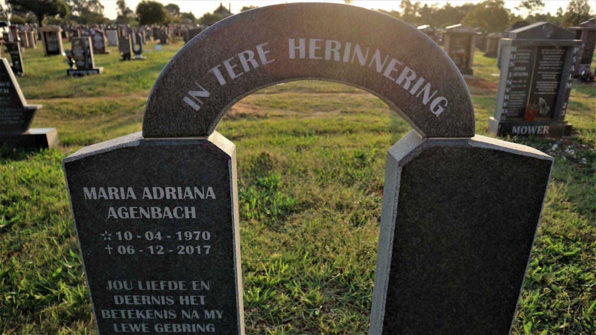 AGENBACH Maria Adriana 1970-2017