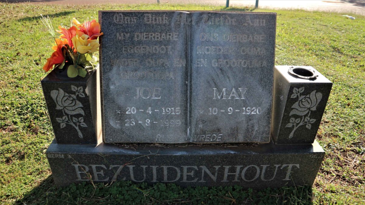 BEZUIDENHOUT Joe 1915-1999 &amp; May 1920-