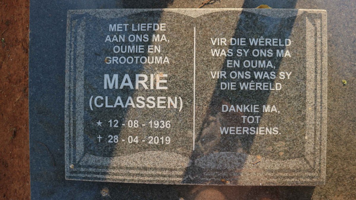 BEZUIDENHOUT Johannes Marthinus 1932-2012 &amp; Marie CLAASSEN 1936-2019