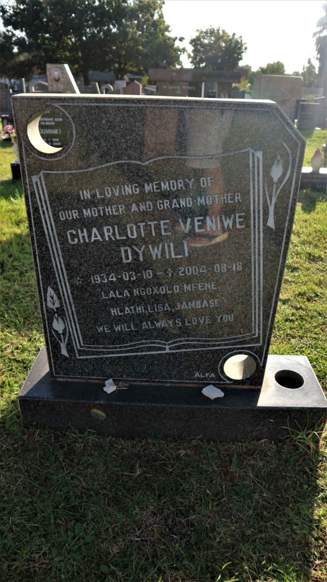 DYWILI Charlotte Veniwe 1934-2004