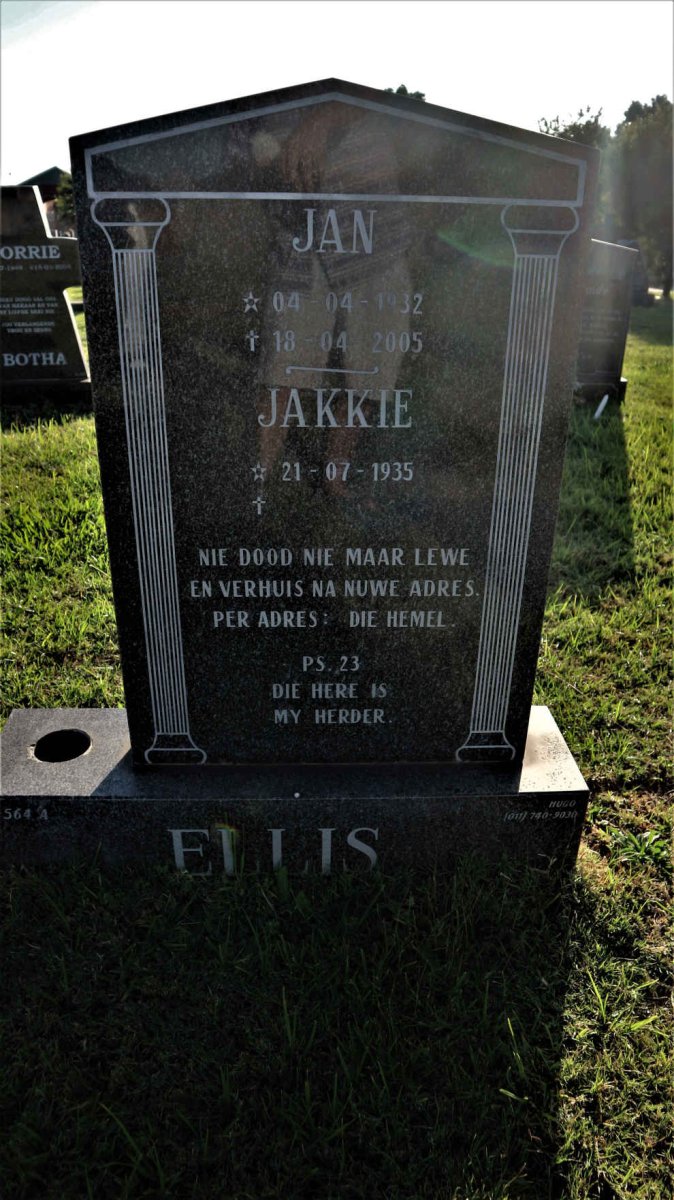 ELLIS Jan 1932-2005 &amp; Jakkie 1935-