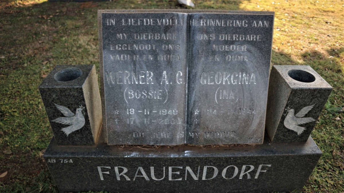 FRAUENDORF Werner A.G. 1940-2000 &amp; Georgina 1944-
