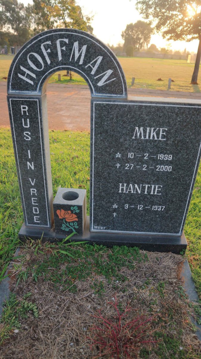 HOFFMAN Mike 1939-2000 &amp; Hantie 1937-