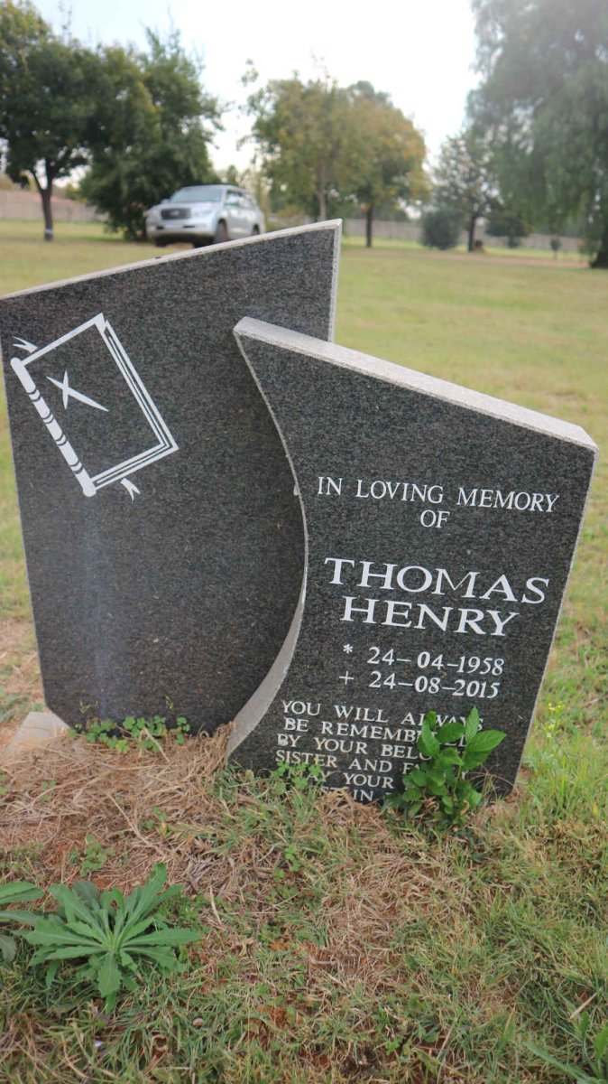 HENRY Thomas 1958-2015
