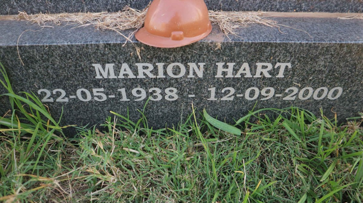 HART Marion 1938-2000 :: HART Keith Archie 1965-2017