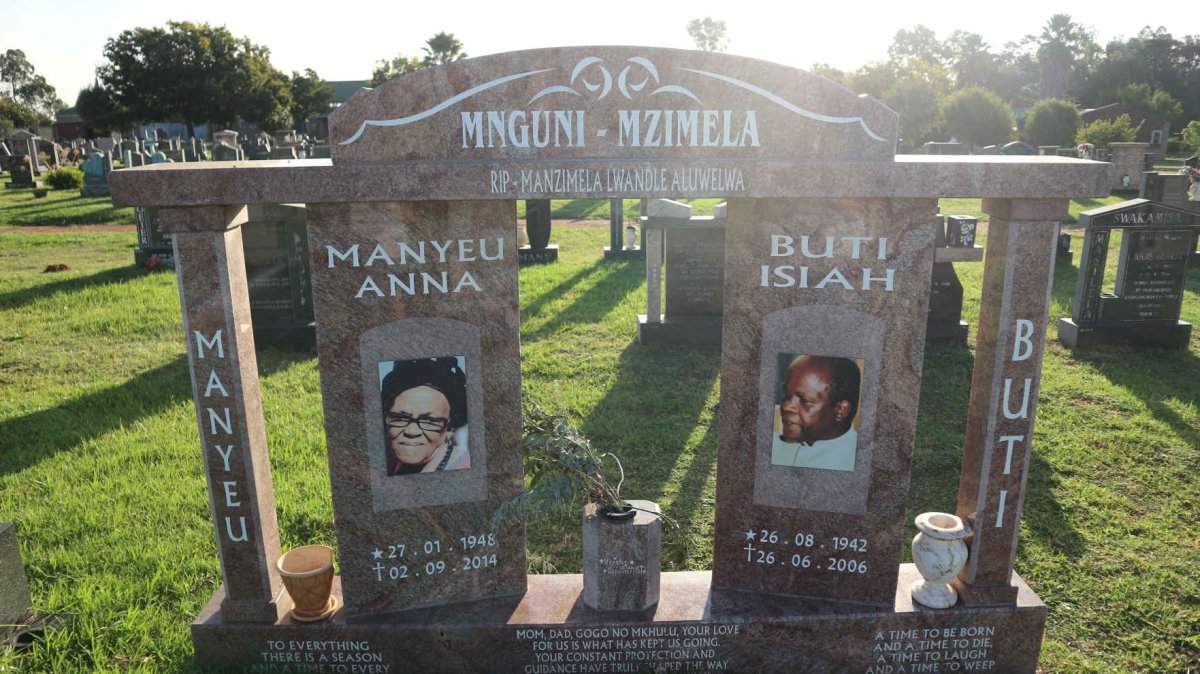 MZIMELA Buti Isiah 1942-2006 &amp; Manyeu Anna MNGUNI 1948-2014