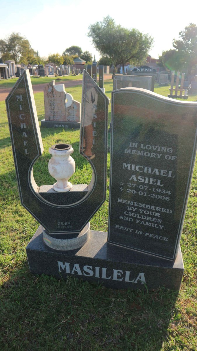 MASILELA Michael Asiel 1934-2006