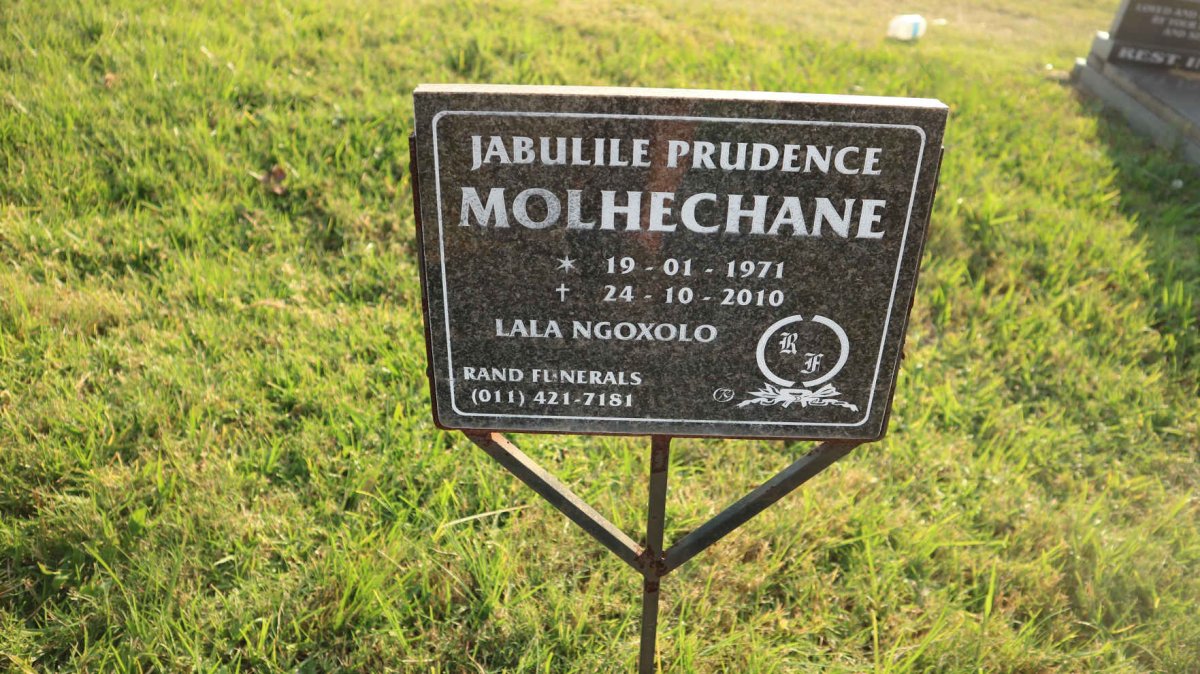 MOLHECHANE Jabulile Prudence 1971-2010