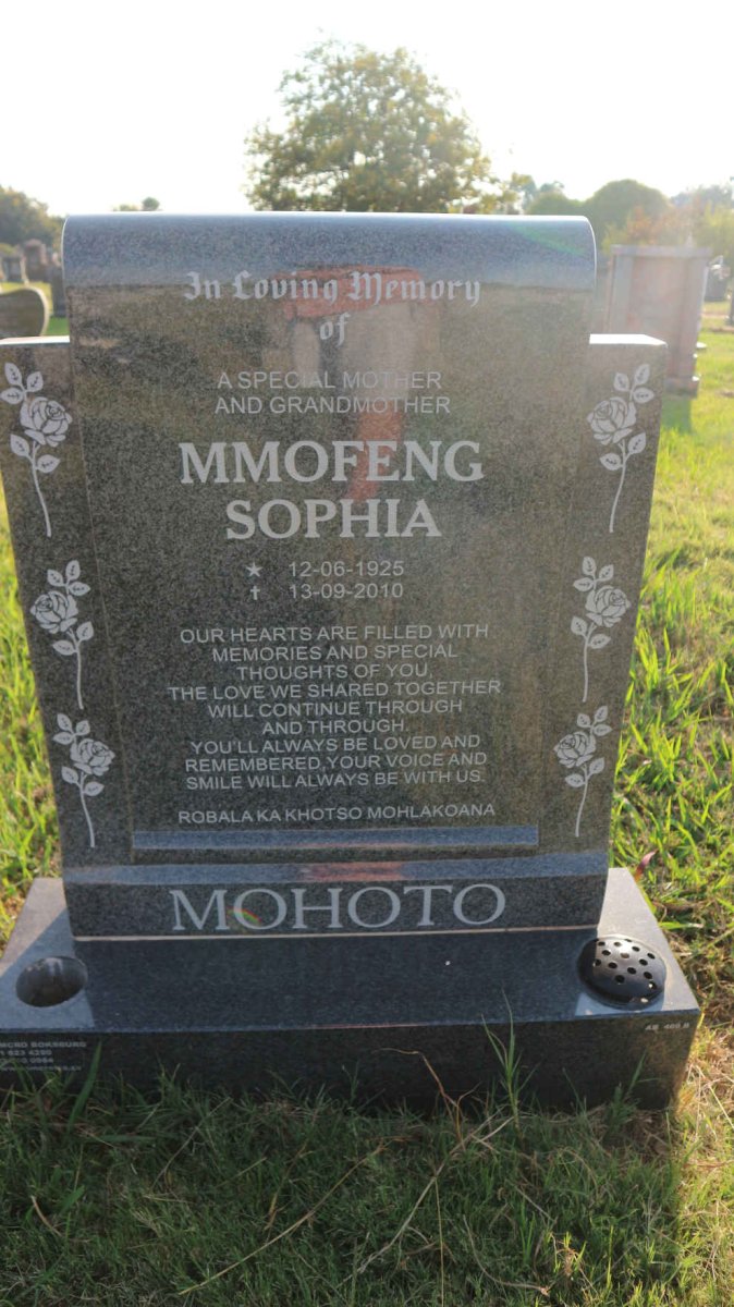 MOHOTO Mmofeng Sophia 1925-2010