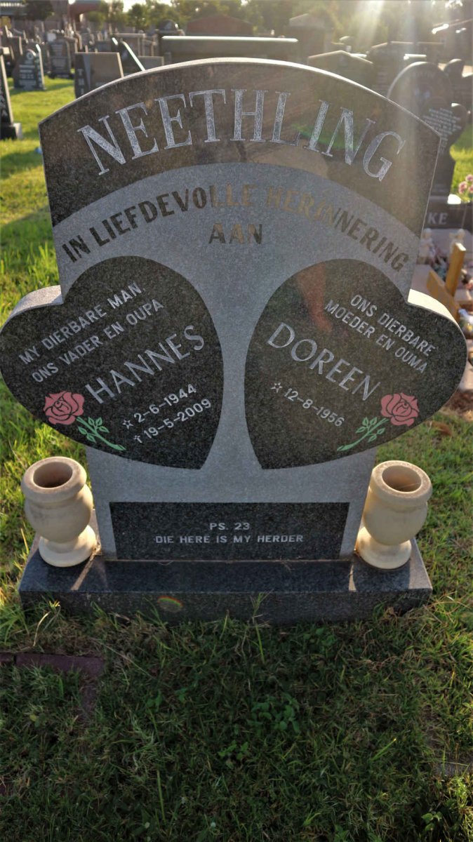 NEETHLING Hannes 1944-2009 &amp; Doreen 1956-