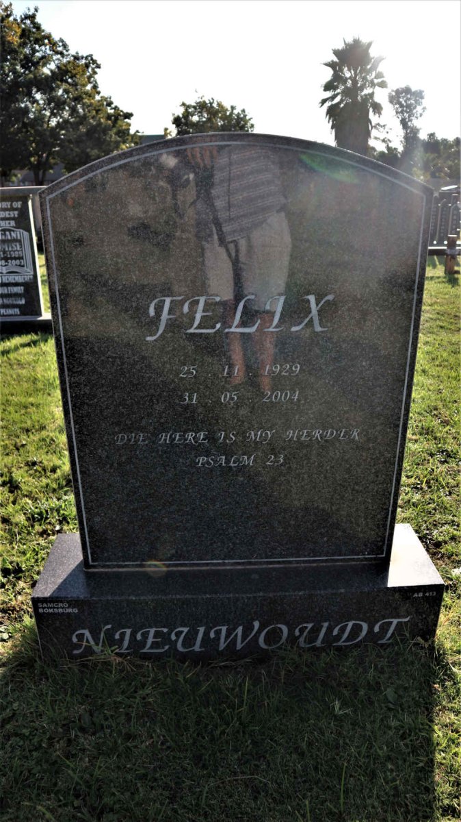 NIEUWOUDT Felix 1929-2004
