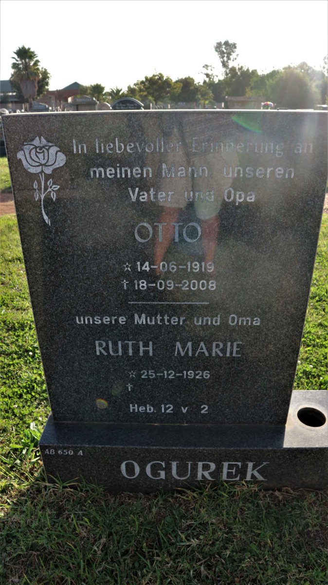 OGUREK Otto 1919-2008 &amp; Ruth Marie 1926-