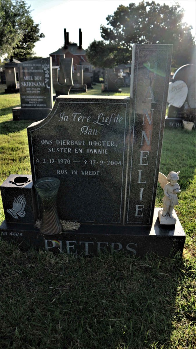 PIETERS Hannelie 1970-2004