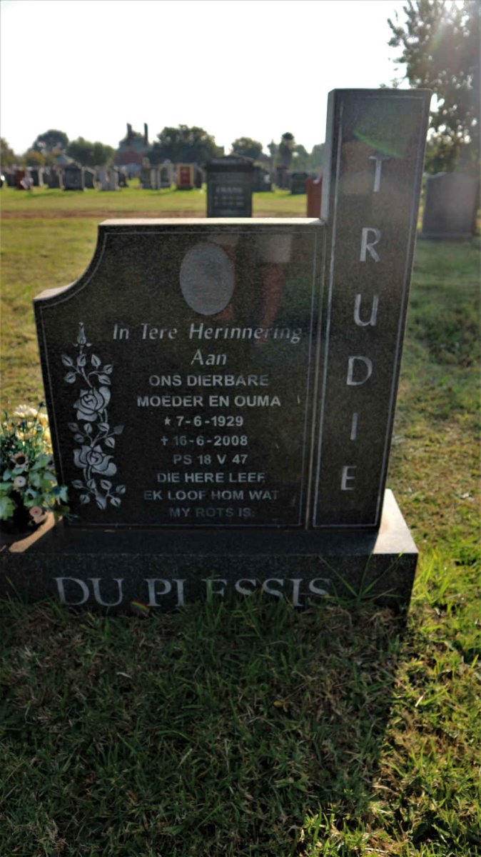 PLESSIS Trudie, du 1929-2008