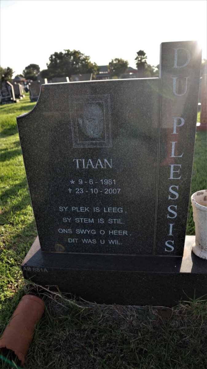 PLESSIS Tiaan, du 1981-2007