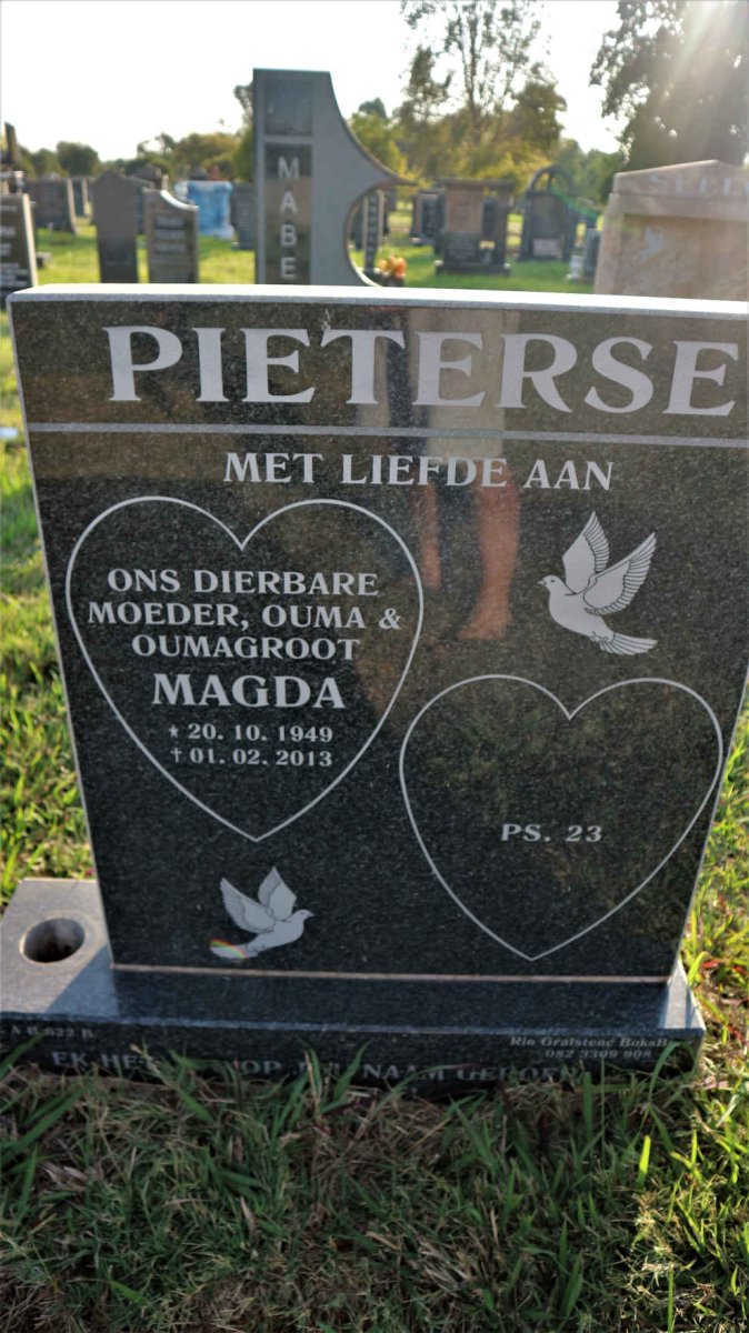 PIETERSE Magda 1949-2013