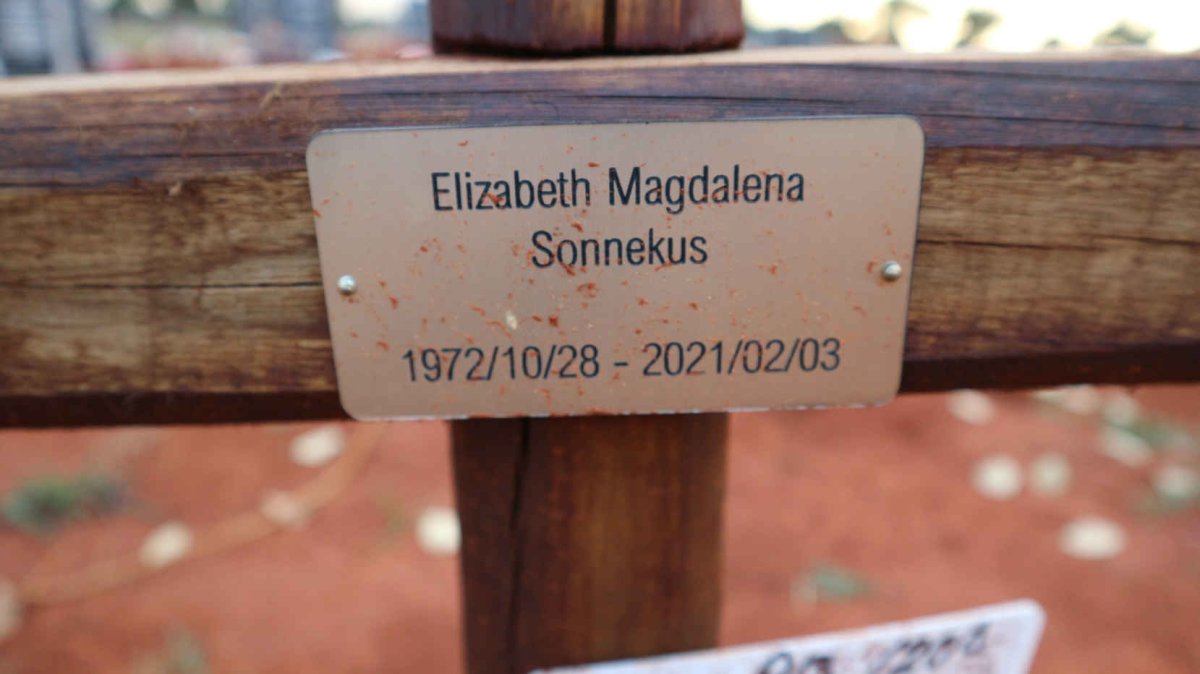 SONNEKUS Elizabeth Magdalena 1972-2021