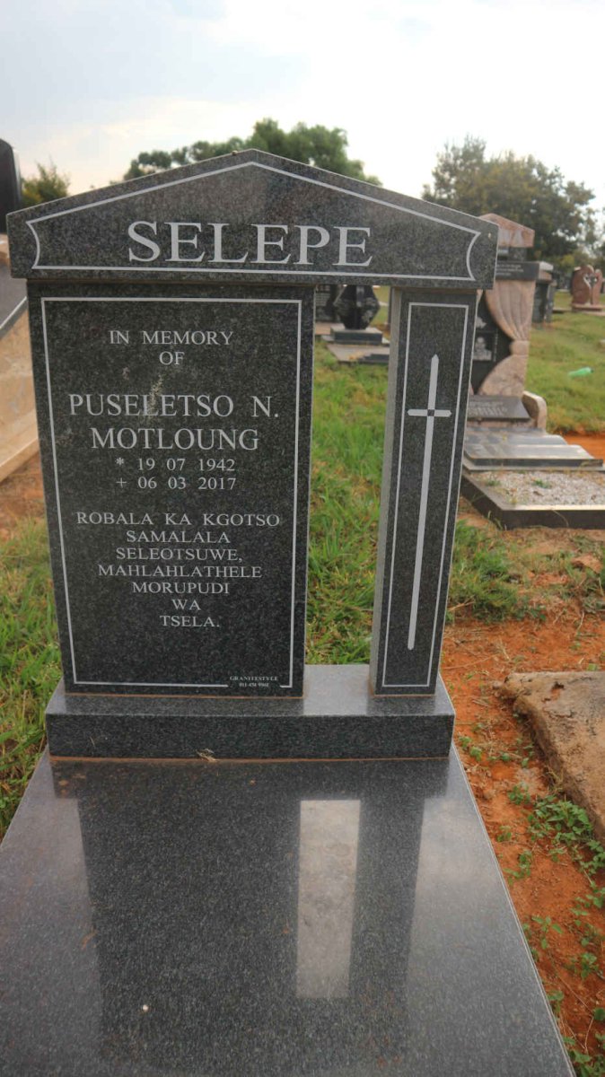 SELEPE Puseletso Motloung N. 1942-2017