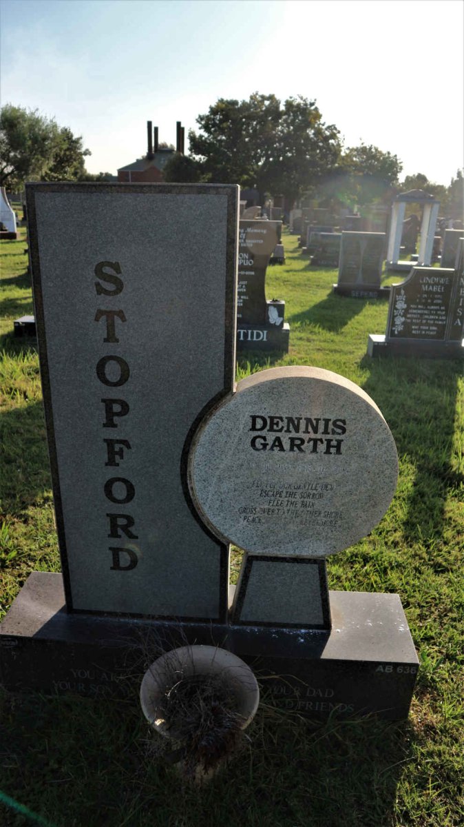 STOPFORD Dennis Garth 1952-2006