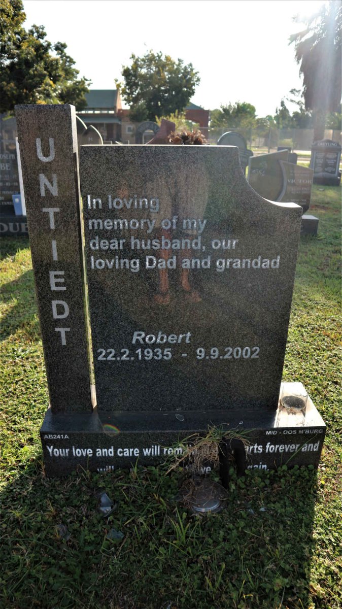 UNTIEDT Robert 1935-2002