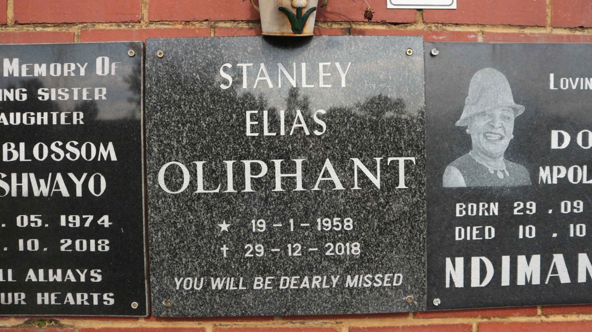 OLIPHANT Stanley Elias 1958-2018