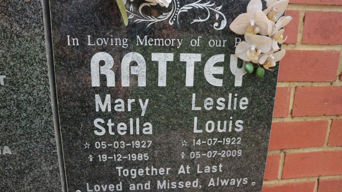 RATTEY Leslie Louis 1922-2009 &amp; Mary Stella 1927-1985