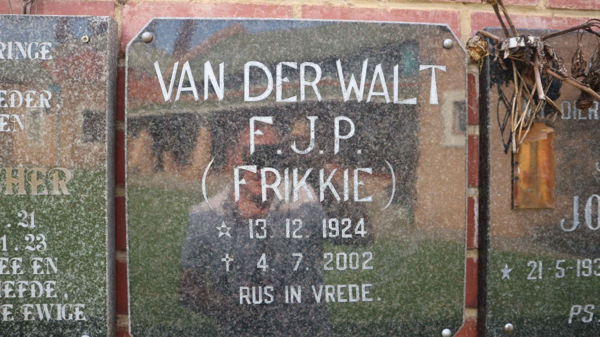WALT F.J.P., van der 1924-2002