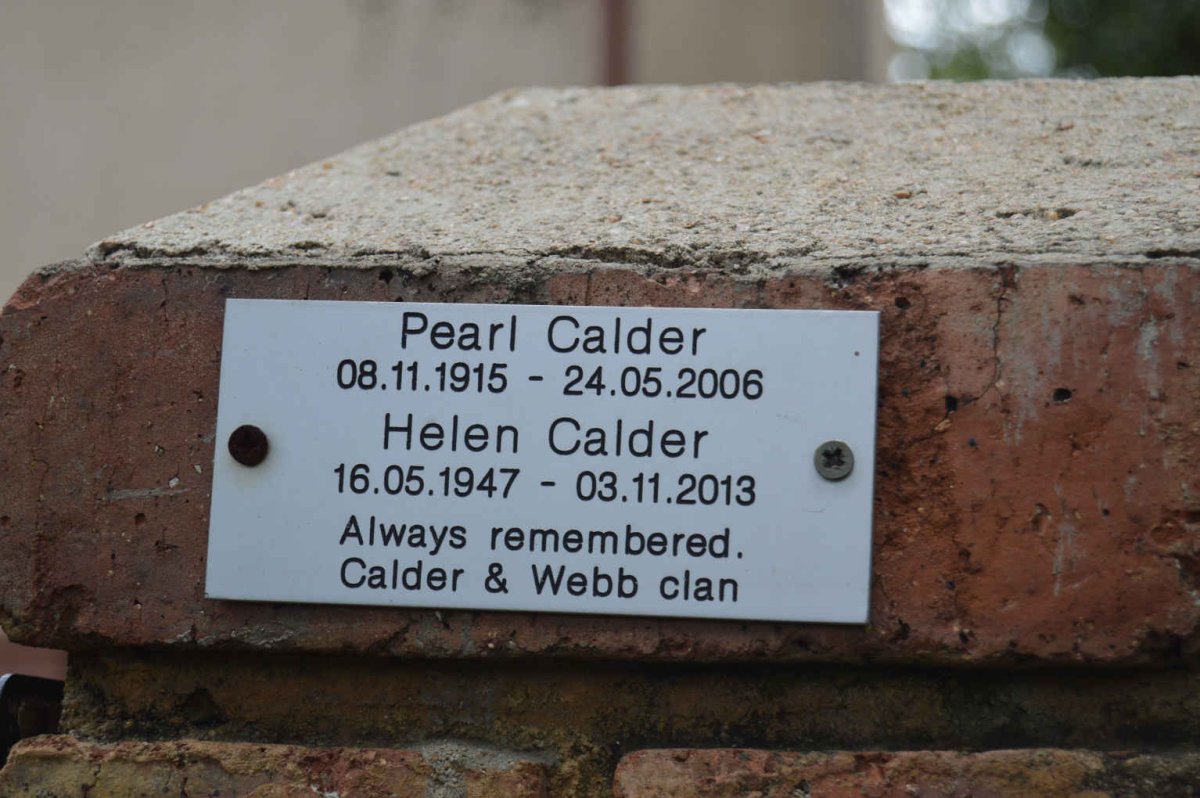 CALDER Pearl 1915-2006 :: CALDER Helen 1947-2013