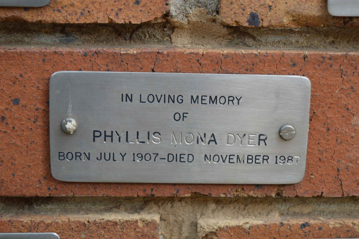 DYER Phyllis Mona 1907-1987