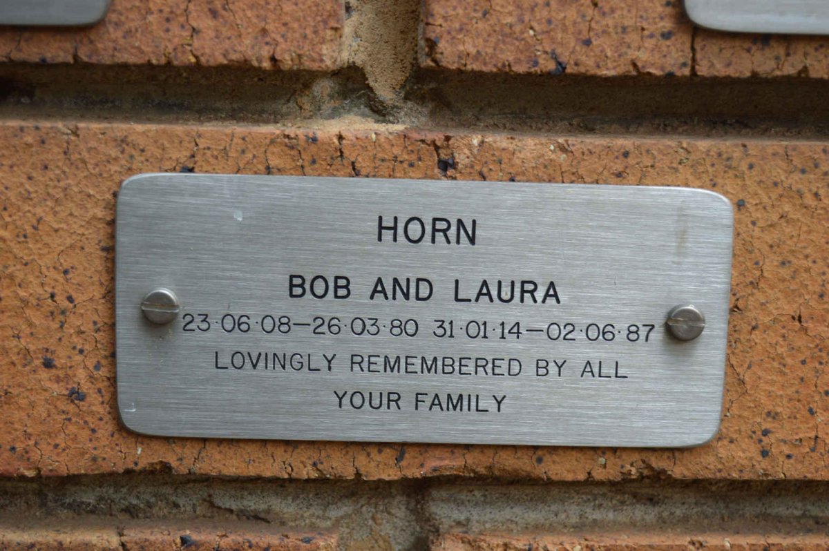 HORN Bob 1908-1980 &amp; Laura 1914-1987