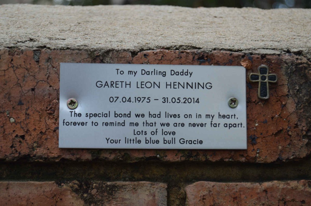 HENNING Gareth Leon 1975-2014