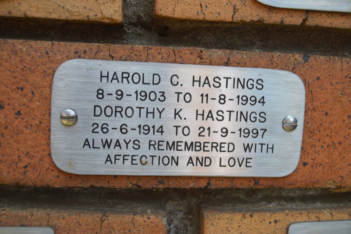 HASTINGS Harold C. 1903-1994 &amp; Dorothy K. 1914-1997