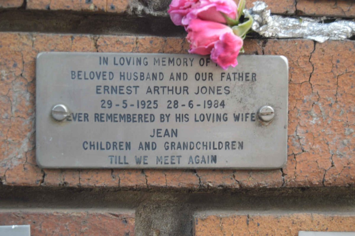 JONES Ernest Arthur 1925-1984