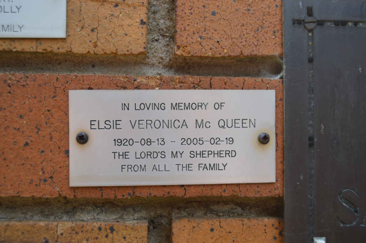 McQUEEN Elsie Veronica 1920-2005