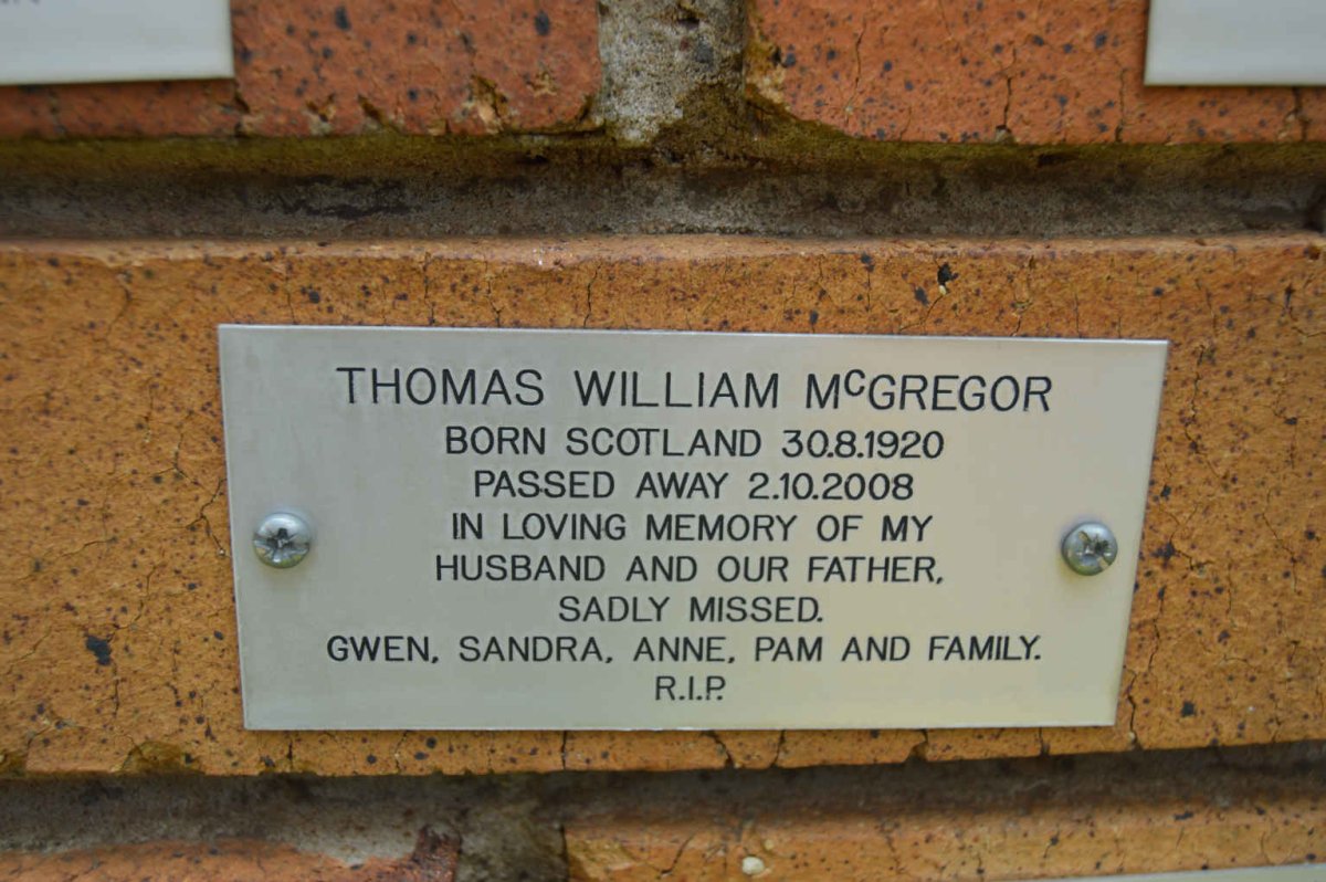 McGREGOR Thomas William 1920-2008