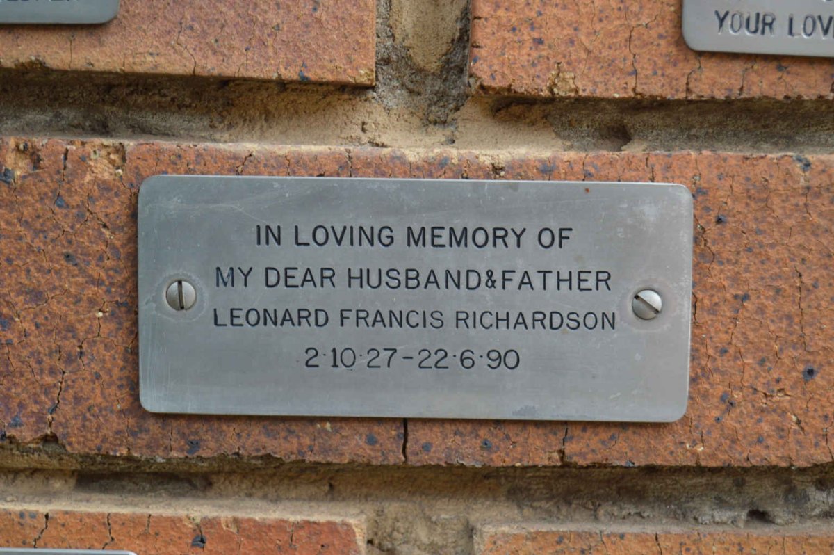 RICHARDSON Leonard Francis 1927-1990