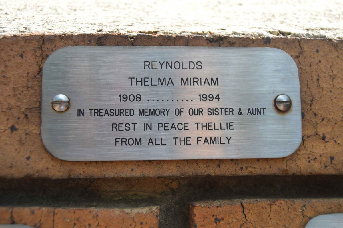 REYNOLDS Thelma Miriam 1908-1994