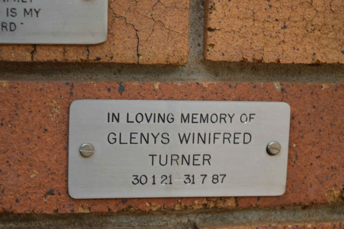 TURNER Glenys Winifred 1921-1987