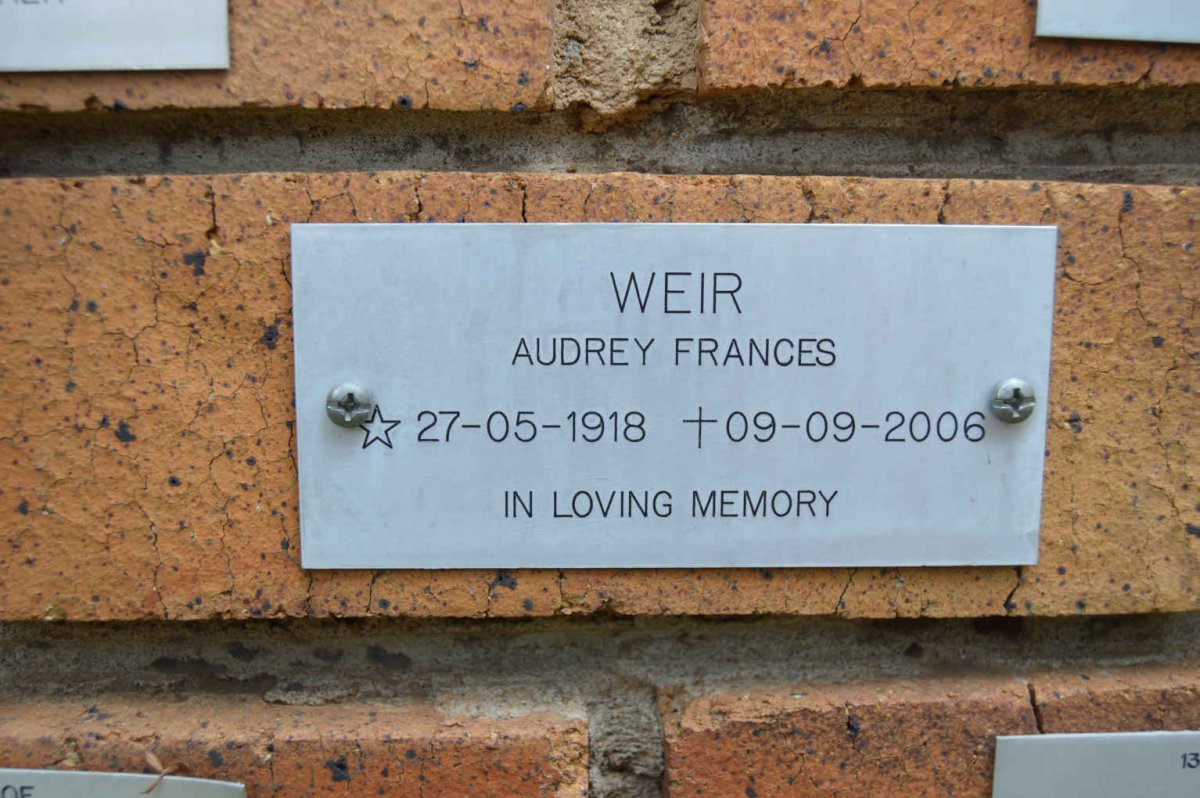 WEIR Audrey Frances 1918-2006