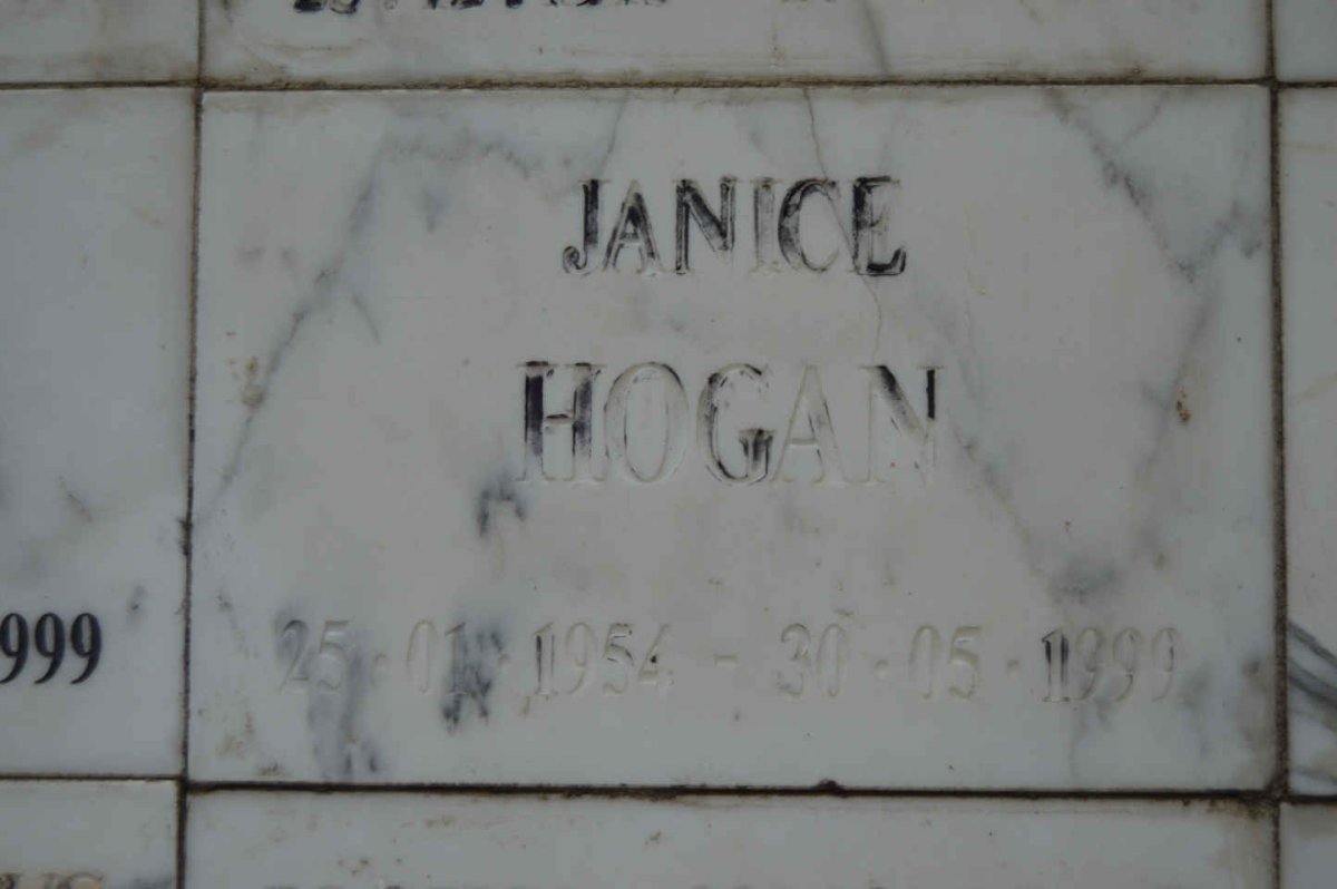 HOGAN Janice 1954-1999