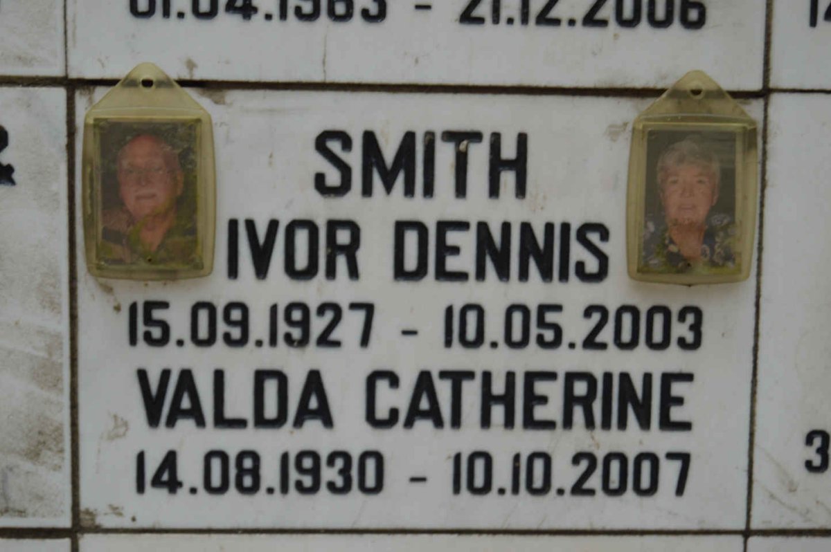 SMITH Ivor Dennis 1927-2003 &amp; Valda Catherine 1930-2007