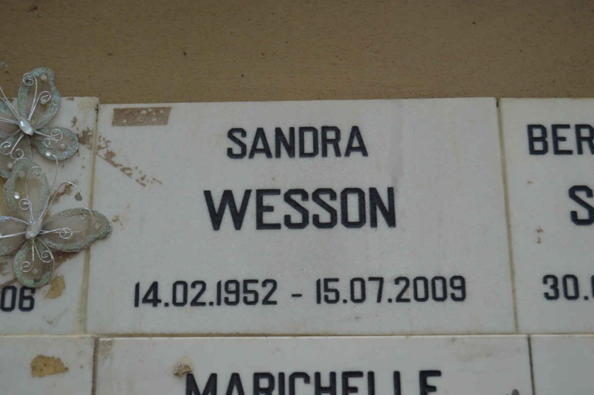 WESSON Sandra 1952-2009