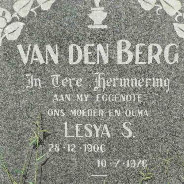 BERG Lesya S., van den 1906-1976