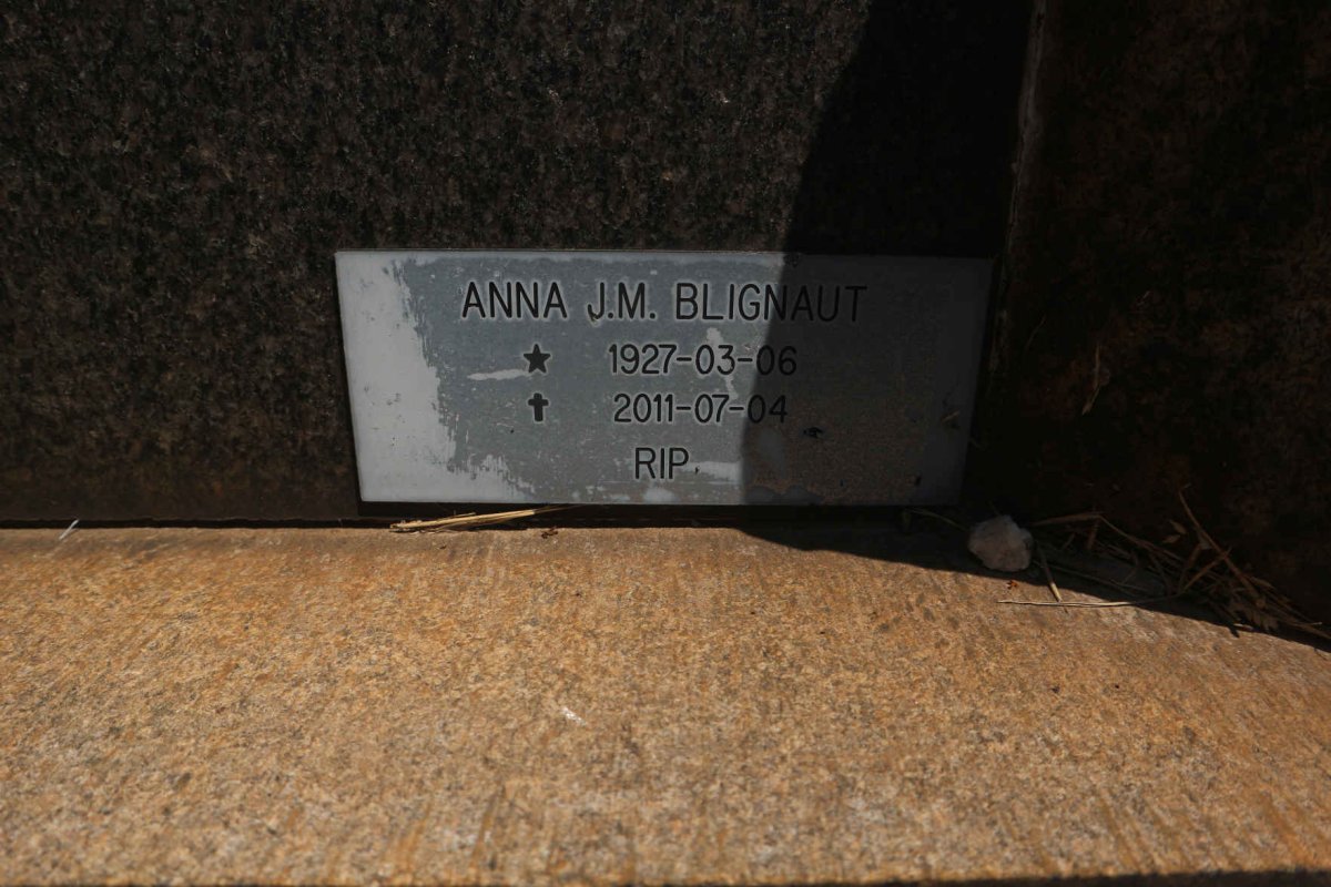 BLIGNAUT Anna J.M. 1927-2011