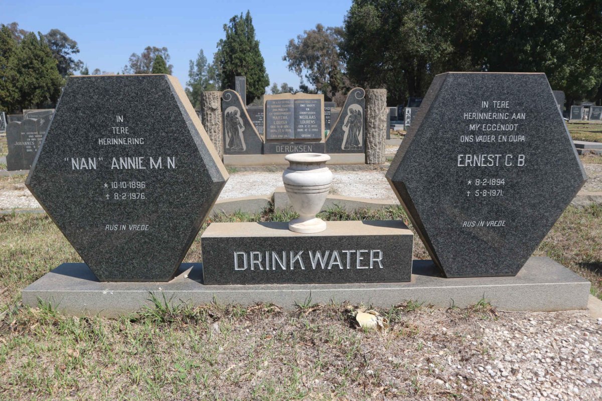 DRINKWATER Ernest C.B. 1894-1971 &amp; Annie M.N. 1896-1976