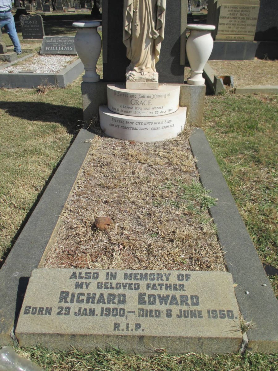 KELLY Richard Edward 1900-1950 &amp; Grace 1905-1944