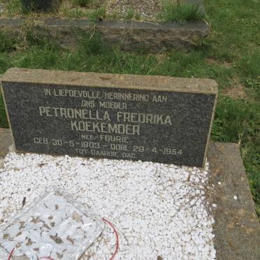 KOEKEMOER Petronella Frederika nee FOURIE 1903-1954